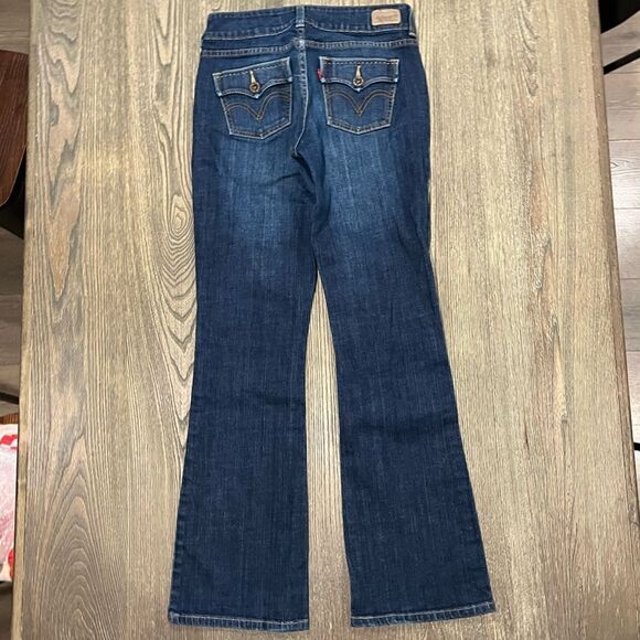 Levi's 526 Slender Boot Cut Jeans Mid Rise Whisker Denim Medium Wash Blue Size 4 - Picture 8 of 11